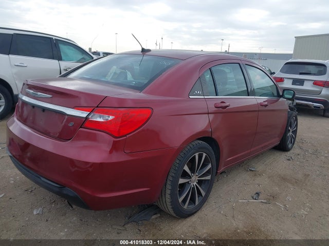 1C3CCBBG5EN118425 Chrysler 200 Touring