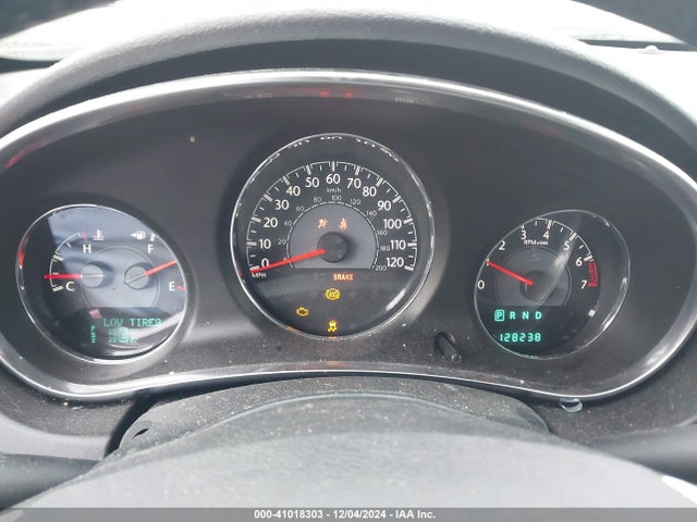 1C3CCBBG5EN118425 Chrysler 200 Touring