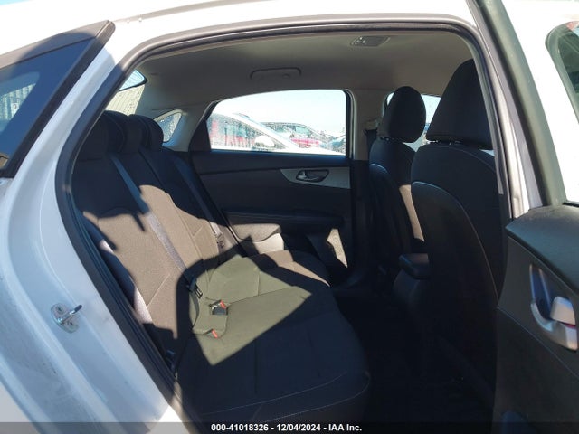 3KPF24AD5LE204009 KIA Forte Lxs