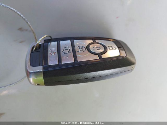 3FA6P0RU2HR383596 Ford Fusion Hybrid Titanium