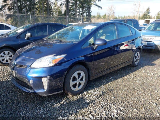 Toyota Prius Two 2015 JTDKN3DU2F1903021 Image 2