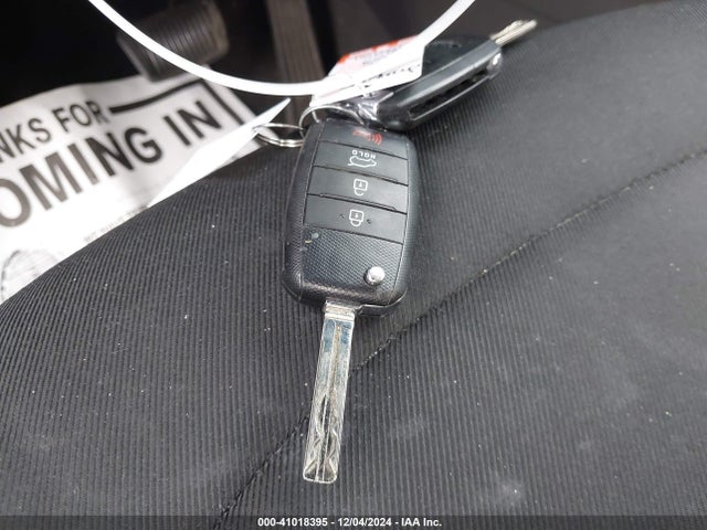 KIA SOUL + 2018 KNDJP3A58J7539650 Image 11