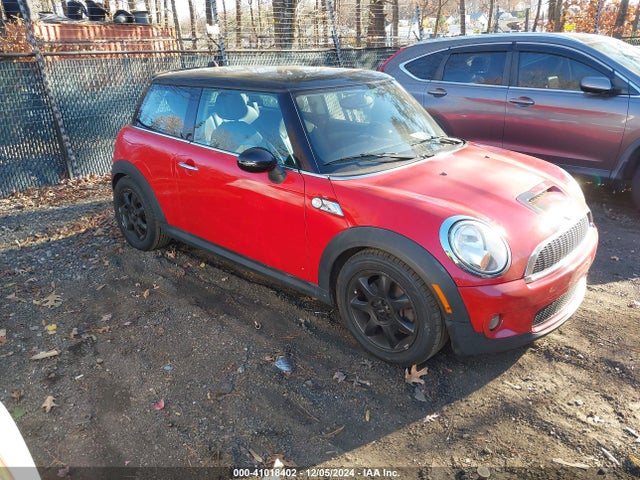 2009 MINI COOPER S WMWMF73549TW87976 Photo 0