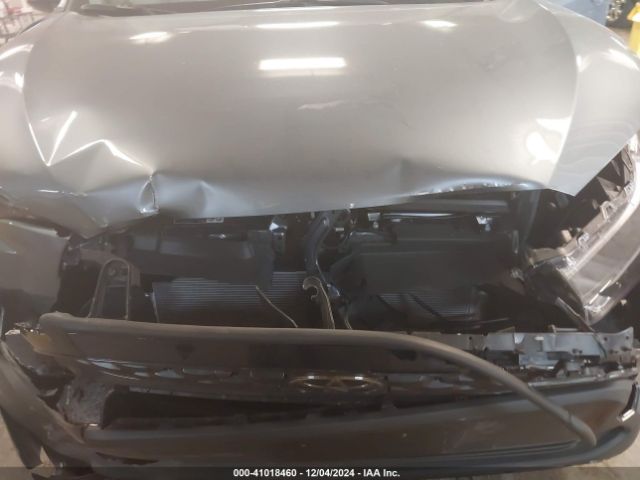 7MUCAABG8RV101801 Toyota Corolla Cross Le