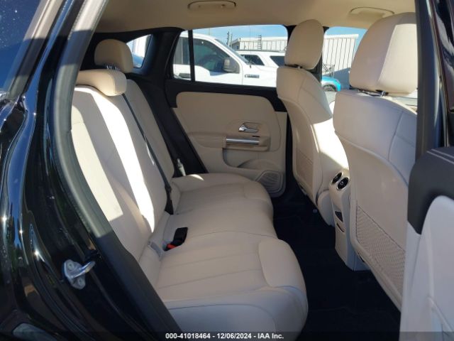 W1N4N4GB2PJ432104 Mercedes-Benz GLA 250