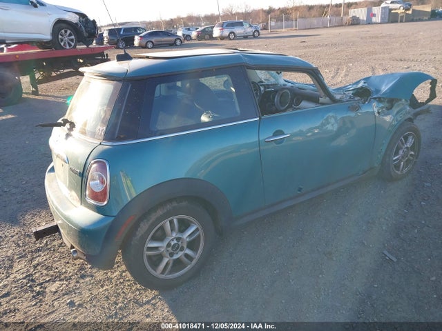 2012 MINI COOPER WMWSU3C52CT185562 Photo 3