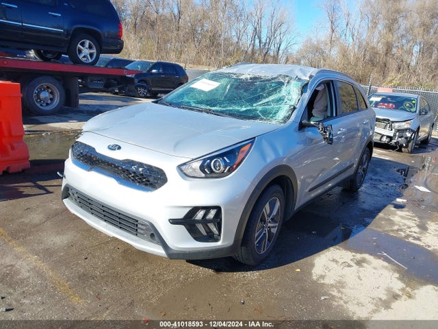 KIA Niro Lxs 2020 KNDCB3LC7L5375146 Image 2