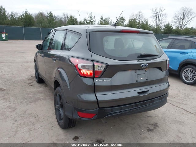 Ford ESCAPE S 2018 1FMCU0F70JUB04211 Image 3