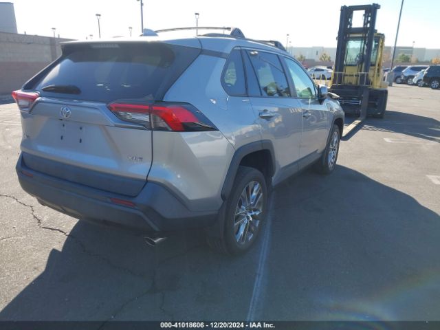 2T3C1RFV7LW063386 Toyota Rav4 Xle Premium