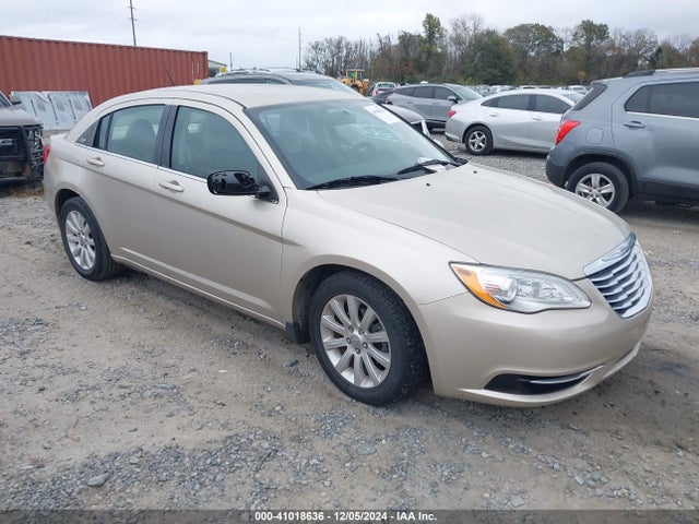 Chrysler 200 Touring 2014 1C3CCBBB3EN158605 Image 1