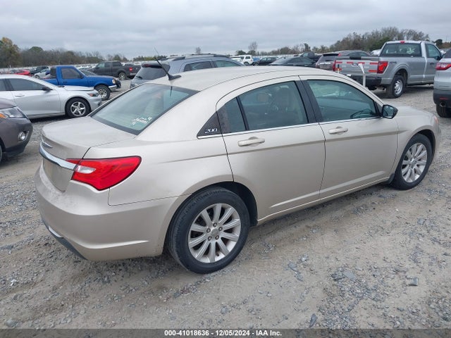 1C3CCBBB3EN158605 Chrysler 200 Touring