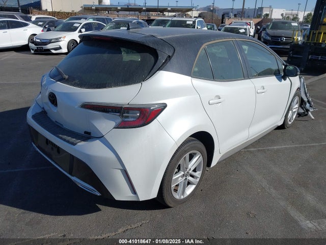 JTND4MBE3M3115827 Toyota COROLLA SE