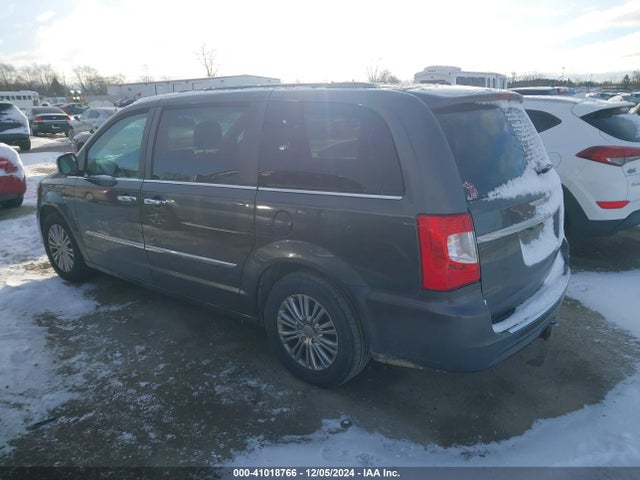 2C4RC1CG3GR306204 Chrysler Town & Country Touring-l