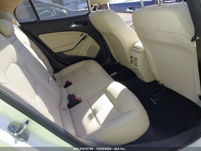 WDCTG4EB8KU011182 Mercedes-Benz GLA 250