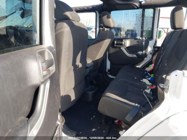 1C4BJWEG0FL771144 Jeep Wrangler Unlimited Sahara