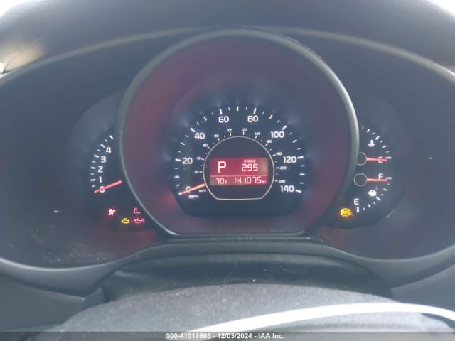 KNDJN2A27E7038177 KIA Soul