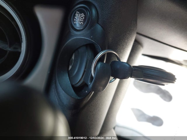 2012 MINI COOPER WMWSU3C59CT543837 Photo 10