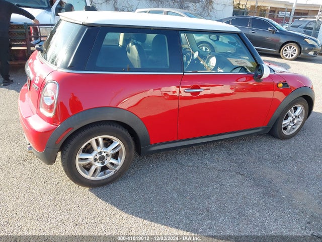 2012 MINI COOPER WMWSU3C59CT543837 Photo 3