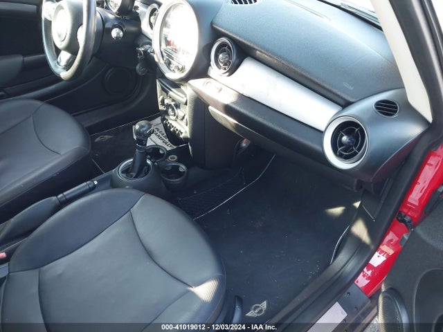 2012 MINI COOPER WMWSU3C59CT543837 Photo 4