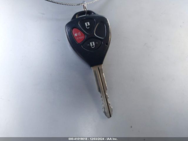 VNKKTUD34GA060743 Toyota YARIS LE