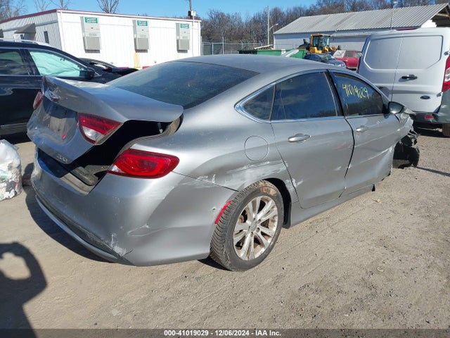 Chrysler 200 Limited 2015 1C3CCCAB8FN751241 Image 4