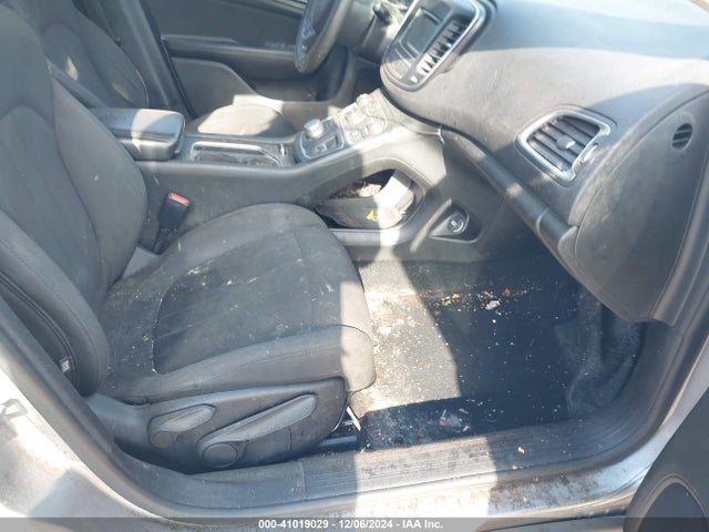 Chrysler 200 Limited 2015 1C3CCCAB8FN751241 Image 5