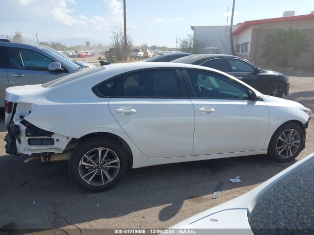 KIA Forte Lxs 2024 3KPF24AD1RE823019 Image 14