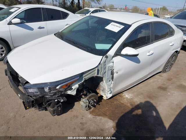 KIA Forte Lxs 2024 3KPF24AD1RE823019 Image 2