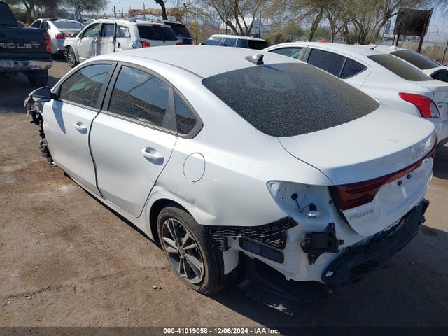 KIA Forte Lxs 2024 3KPF24AD1RE823019 Image 3