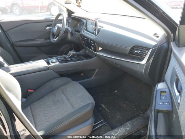 5N1AT3BB7MC786570 Nissan Rogue Sv Intelligent Awd
