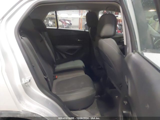 KL7CJKSB6FB113725 Chevrolet Trax 1ls