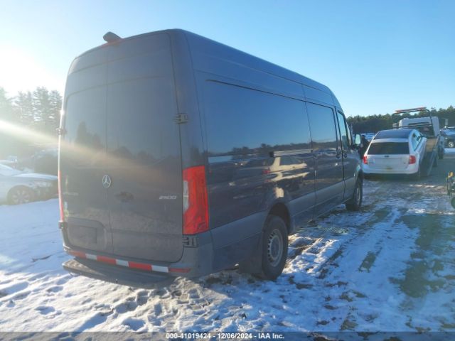 2019 MERCEDES-BENZ SPRINTER 2500 WD3PF1CD2KP089477 Photo 3