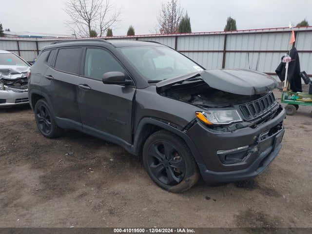 2018 3C4NJDBB6JT396108 zdjęcie główne