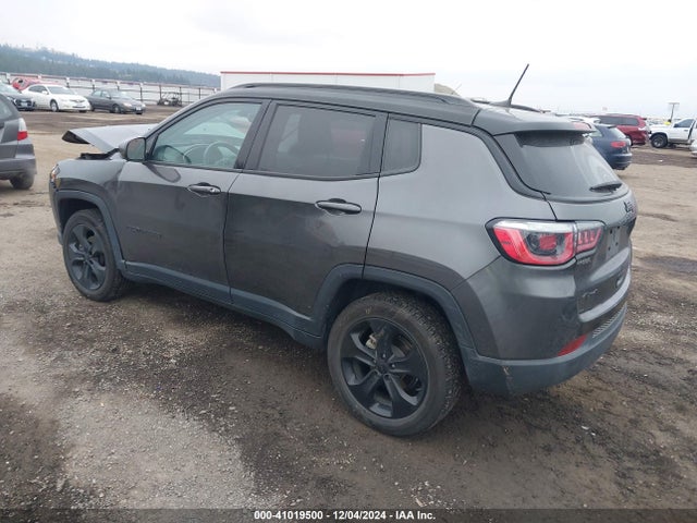 3C4NJDBB6JT396108 Jeep Compass Altitude 4x4