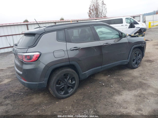 3C4NJDBB6JT396108 Jeep Compass Altitude 4x4