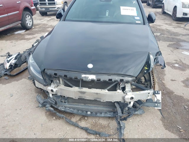55SWF4JB3HU202195 Mercedes-Benz C 300 Luxury/sport