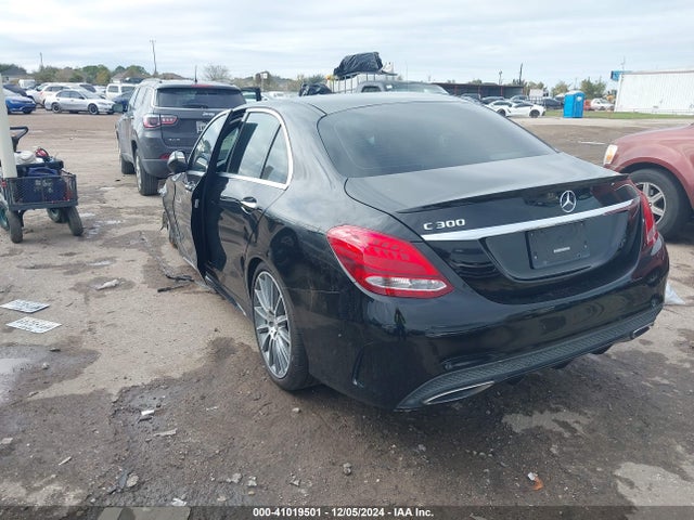 55SWF4JB3HU202195 Mercedes-Benz C 300 Luxury/sport