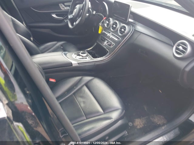55SWF4JB3HU202195 Mercedes-Benz C 300 Luxury/sport