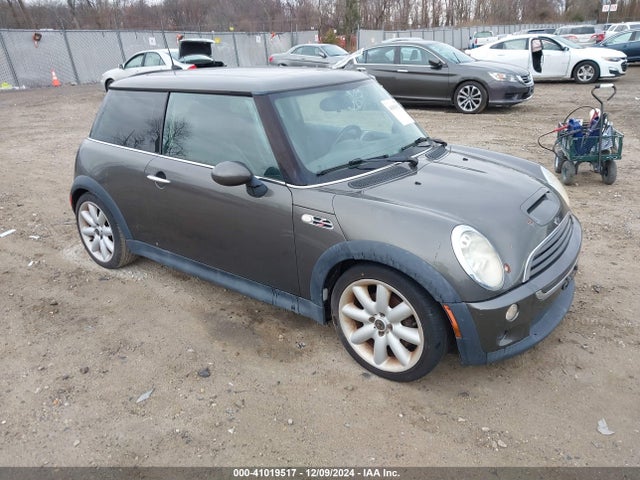 2006 MINI COOPER S WMWRE33566TN26543 Photo 0