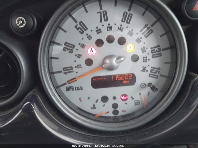 2006 MINI COOPER S WMWRE33566TN26543 Photo 6