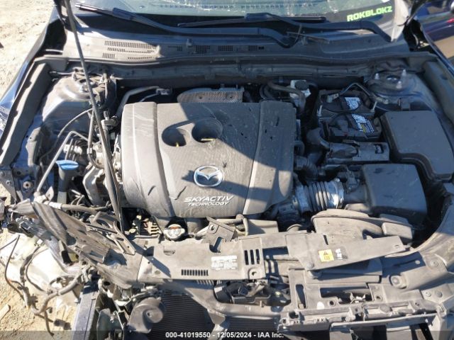 3MZBN1L38JM252127 Mazda Mazda3 Touring