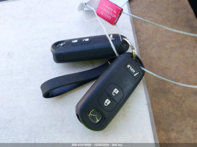 3MZBN1L38JM252127 Mazda Mazda3 Touring