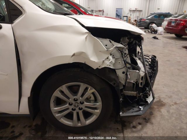 5TDDSKFC1PS108059 Toyota Sienna Xse