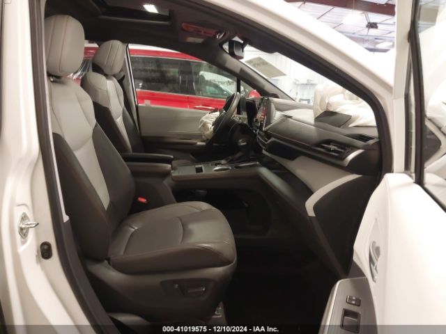 5TDDSKFC1PS108059 Toyota Sienna Xse