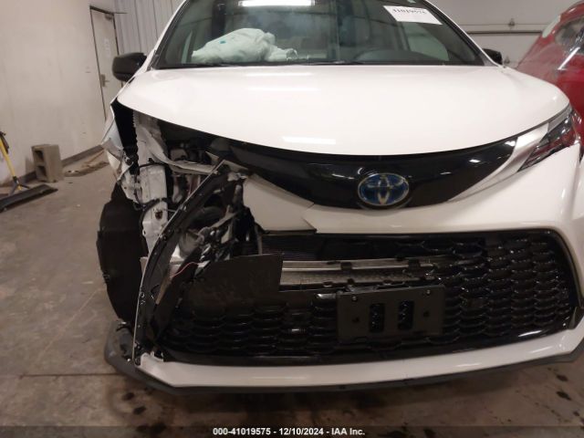 5TDDSKFC1PS108059 Toyota Sienna Xse