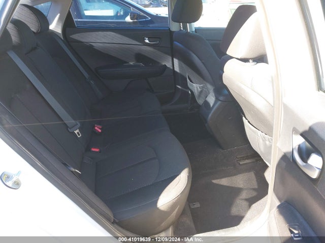 KIA Optima Lx 2016 5XXGT4L39GG043666 Image 8