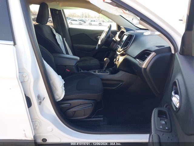 Jeep Cherokee Latitude 2015 1C4PJMCS5FW667846 Image 5