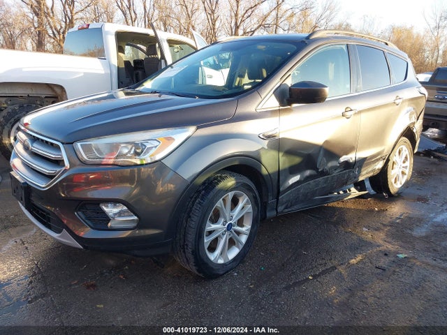 Ford ESCAPE SE 2017 1FMCU9GD2HUD25490 Image 2