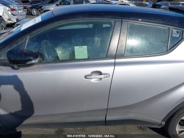 JTNKHMBX1L1071608 Toyota C-HR XLE