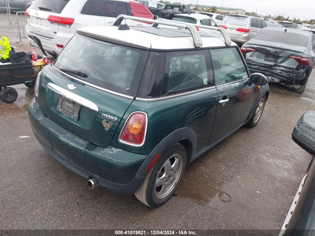 2009 MINI COOPER WMWMF33529TW75107 Photo 3
